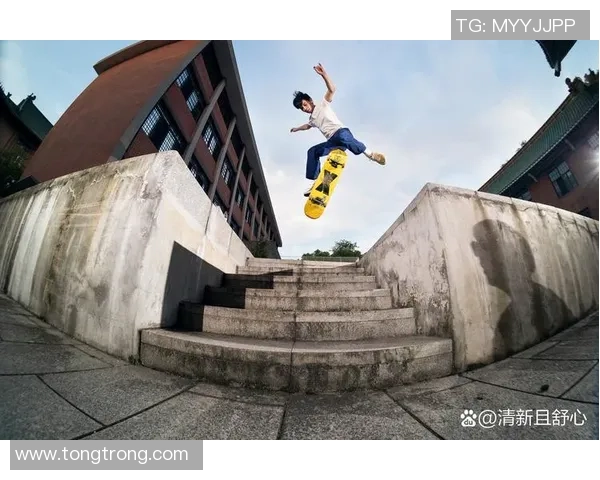 成都滑板队的阵地战揭秘:滑板文化与城市发展的交融探索 成都滑板队的阵地战揭秘:滑板文化与城市发展的交融探索