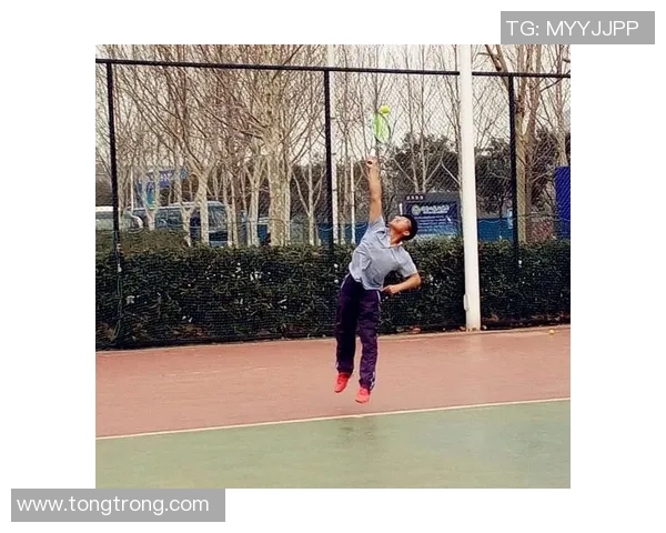 武汉网球队的成长之路：从青涩少年到网球精英的奋斗历程