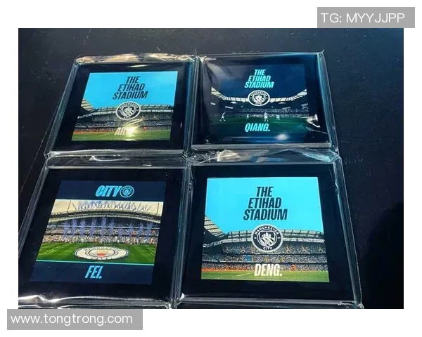 足球明星签名服装图片展示让您感受球场魅力与偶像风采的完美结合 足球明星签名服装图片展示让您感受球场魅力与偶像风采的完美结合